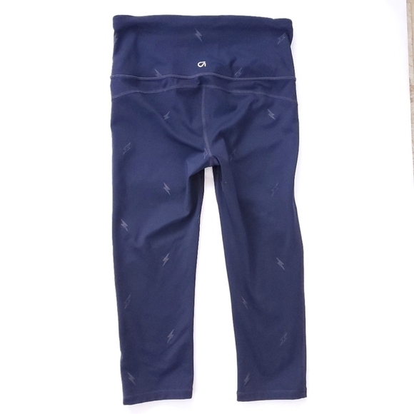 GAPFIT Blackout Technology Capris Leggings - Picture 4 of 9